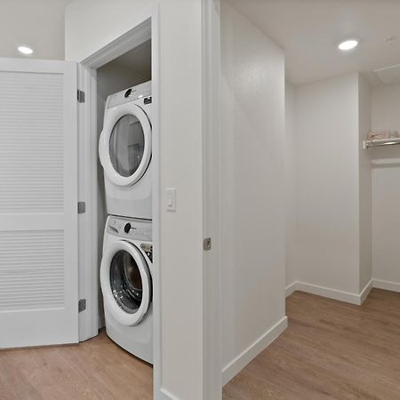Bright Studio On Sunset Blvd, Free Parking, Gym, And Pool Los Angeles Exteriér fotografie