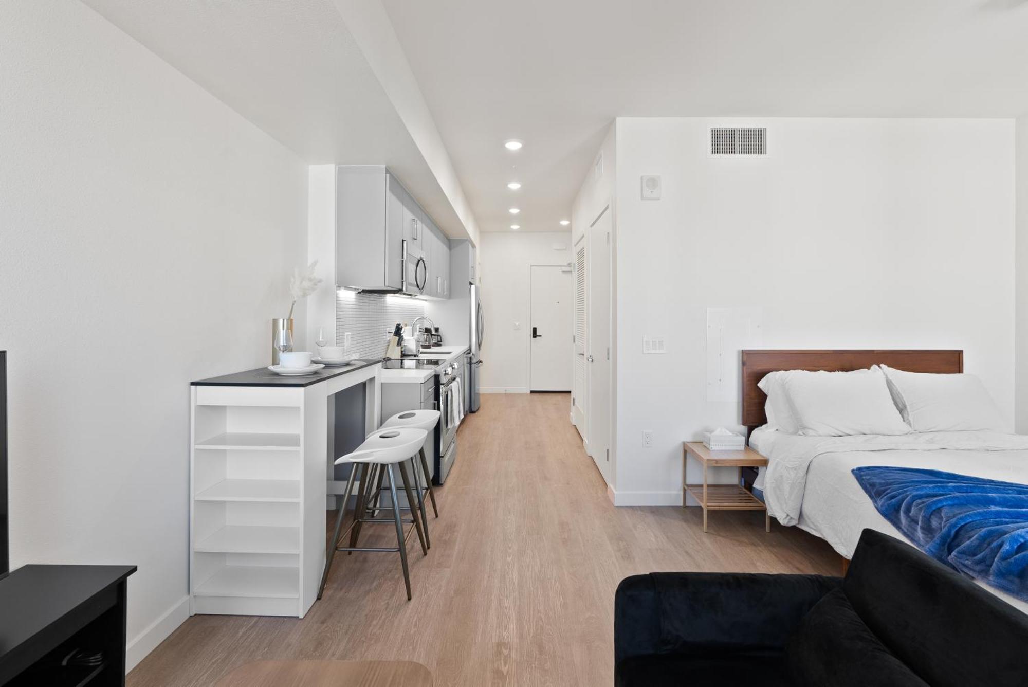 Bright Studio On Sunset Blvd, Free Parking, Gym, And Pool Los Angeles Exteriér fotografie