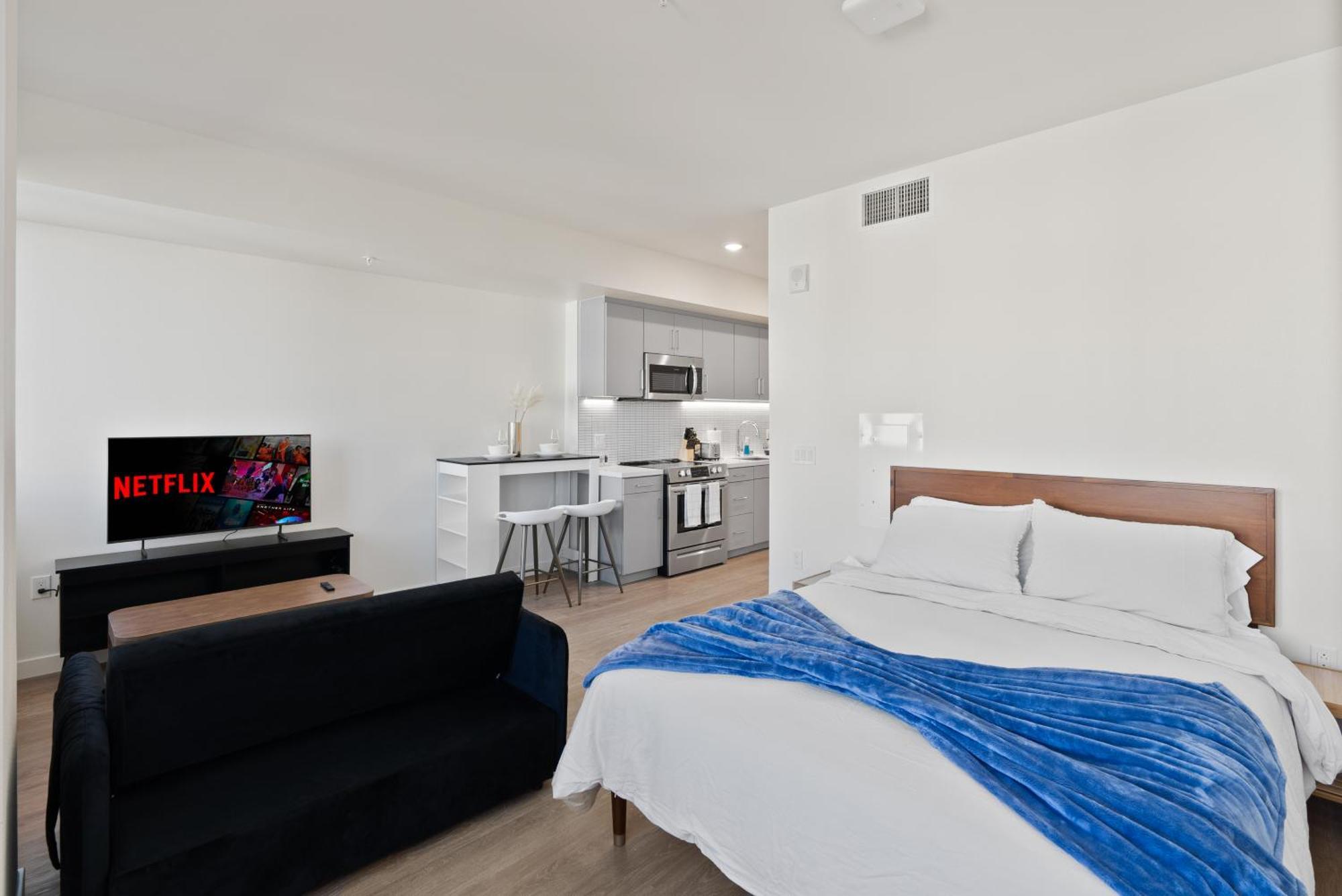 Bright Studio On Sunset Blvd, Free Parking, Gym, And Pool Los Angeles Exteriér fotografie
